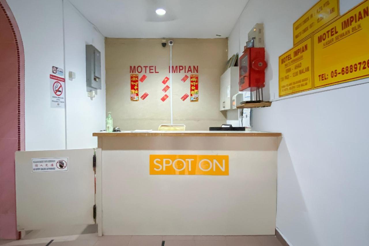 Spot On 89907 Motel Impian Сері-Манджунґ Екстер'єр фото