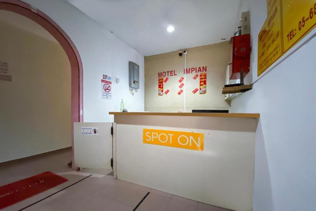 Spot On 89907 Motel Impian Сері-Манджунґ Екстер'єр фото