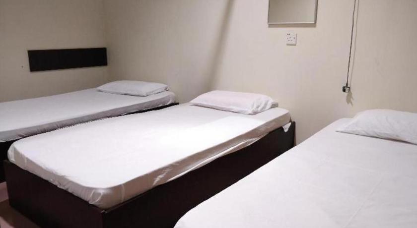 Spot On 89907 Motel Impian Сері-Манджунґ Екстер'єр фото