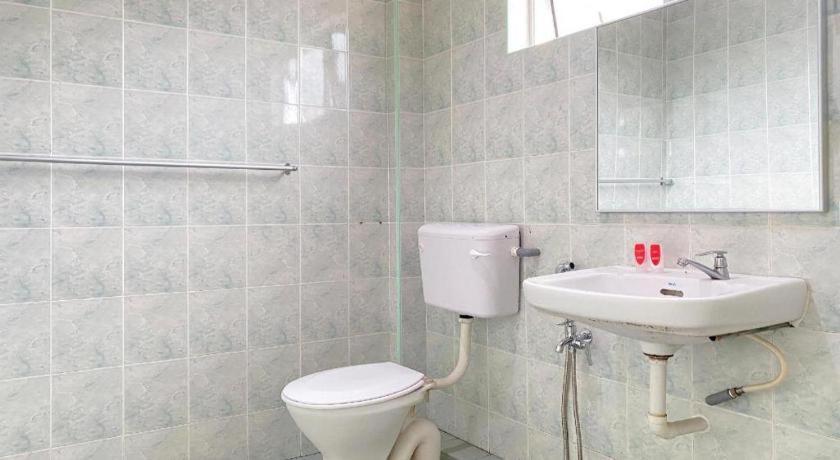 Spot On 89907 Motel Impian Сері-Манджунґ Екстер'єр фото